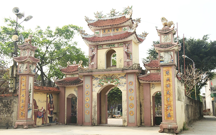 Cổng đền Mai Bảng, phường Nghi Thủy- TX Cửa Lò