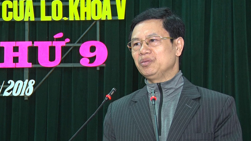Đồng chí Nguyễn Xuân Sơn – Phó Bí thư thường trực Tỉnh ủy, Chủ tịch HĐND Tỉnh phát biểu tại kỳ họp