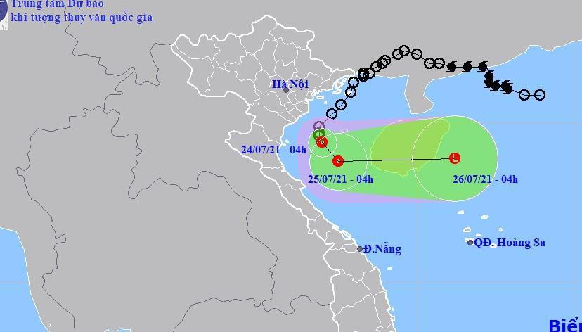 Áp thấp nhiệt đới di chuyển trên vùng biển gần Thanh Hóa - Nghệ An trước khi đổi hướng ra đảo Hải Nam (Trung Quốc).