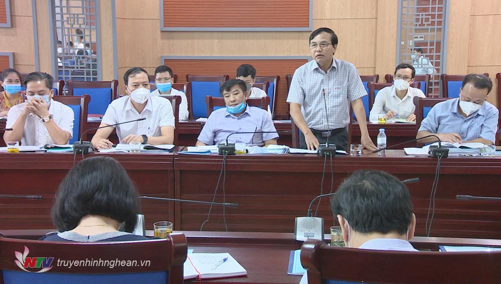 Phó Chủ tịch HĐND tỉnh Nguyễn Như Khôi nêu ý kiến tại buổi làm việc.