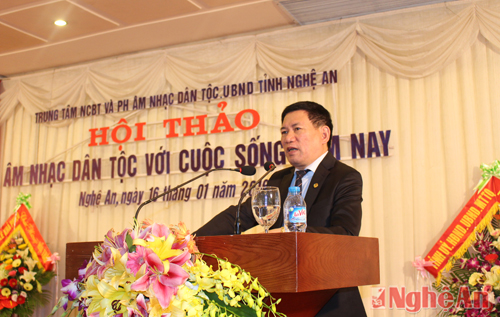 Đồng chí Hồ Đức Phớc - Bí thư Tỉnh ủy, Chủ tịch HĐND tỉnh phát biểu tại hội thảo.