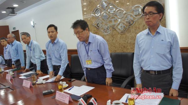 Ban lãnh đạo Formosa dự buổi họp báo.