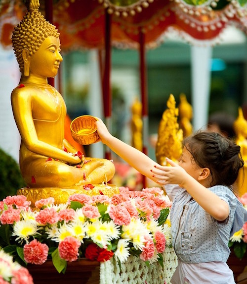Thái Lan không chỉ hấp dẫn bởi các diểm đến mà còn nhờ nền văn hoá đặc sắc và con người thân thiện.