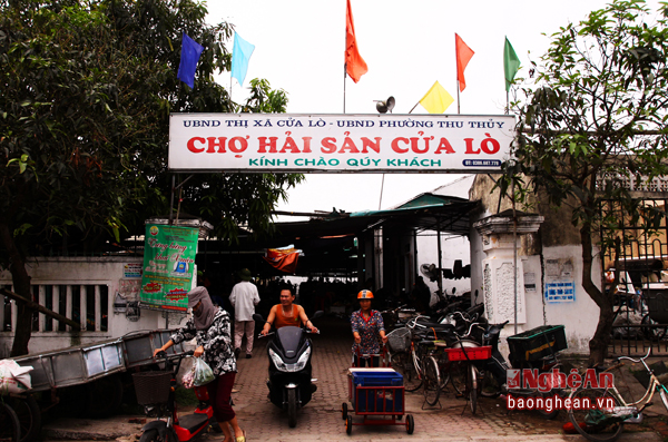 Chợ hải sản phường Thu Thuỷ