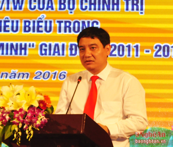 Đồng chí Nguyễn Đắc Vinh - Ủy viên Trung ương Đảng, Bí thư Tỉnh ủy chủ trì phiên làm việc