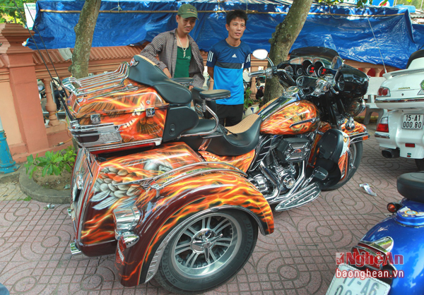 Chiếc xe thuộc dòng Harley Davidson, hiện tại đây là con xe cuy nhất tại Việt Nam, hiện đang thuộc sở hữu của chủ nhiệm CLB moto thể thao thành phố Thanh Hóa