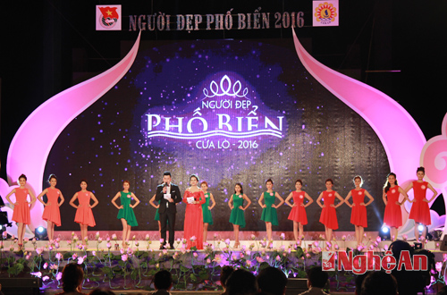 15 thí sinh đại diện cho vẻ đẹp hình thể, tâm hồn người con gái xứ Nghệ.