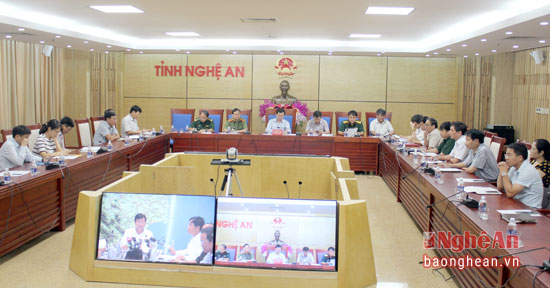 Toàn cảnh cuộc họp trực tuyến tại điểm cầu Nghệ An.