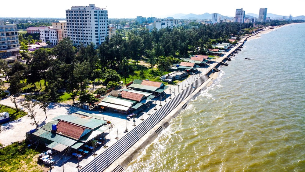 Thị xã Cửa Lò thống nhất kế hoạch giải tỏa các công trình, ki ốt phía Đông đường Bình Minh ảnh 4