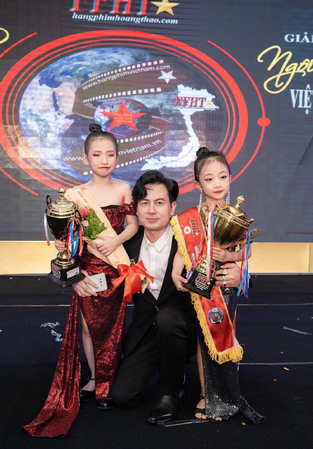 Thí sinh 8 tuổi và 14 tuổi đoạt giải Quán quân Ngôi sao nhí, Người mẫu nhí Việt Nam 2022 - Ảnh 7.