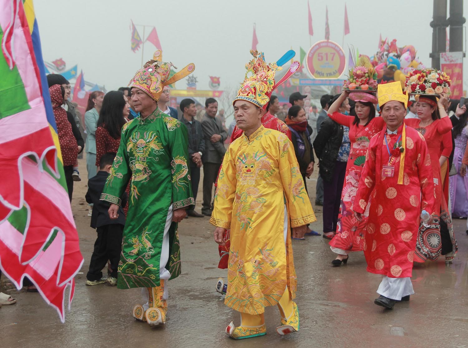 Văn hoá - Nghệ An: Người dân nô nức tham gia Lễ hội đền Vạn Lộc (Hình 8).