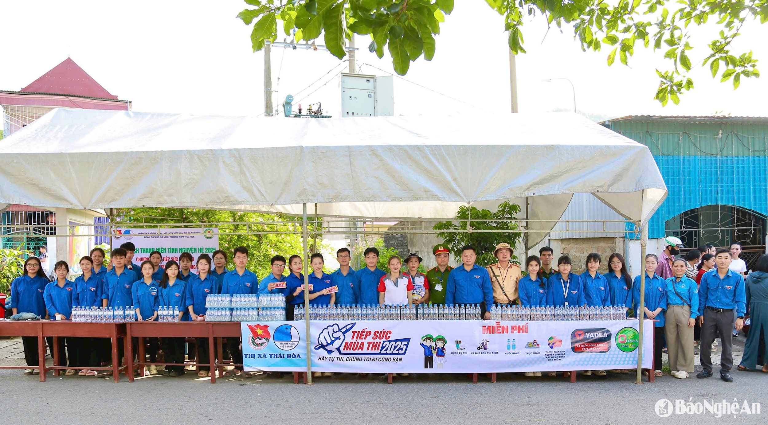 ảnh 1 thái hòa tiếp sức mùa thi