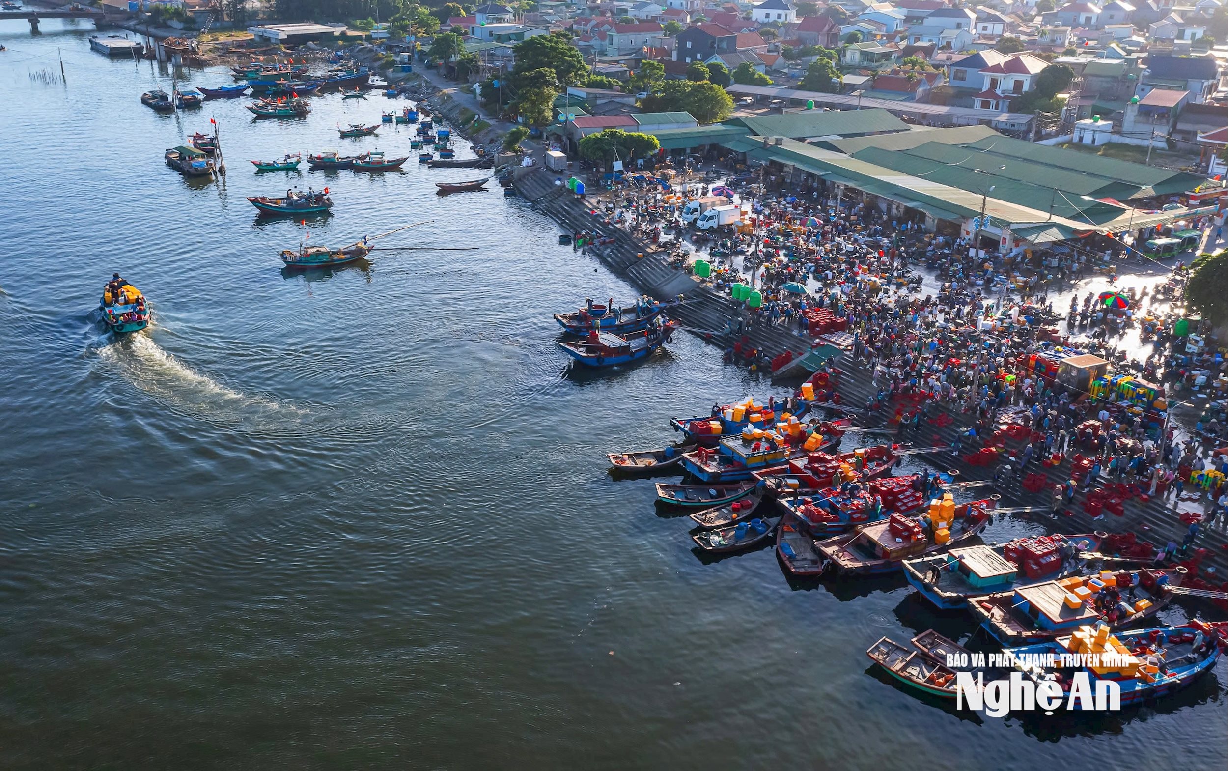 Bến cá phường Cửa Lò Ảnh Quốc Đàn